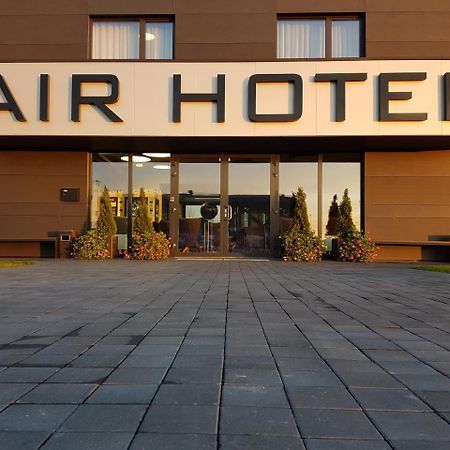 Air Hotel Karmelava Exterior photo