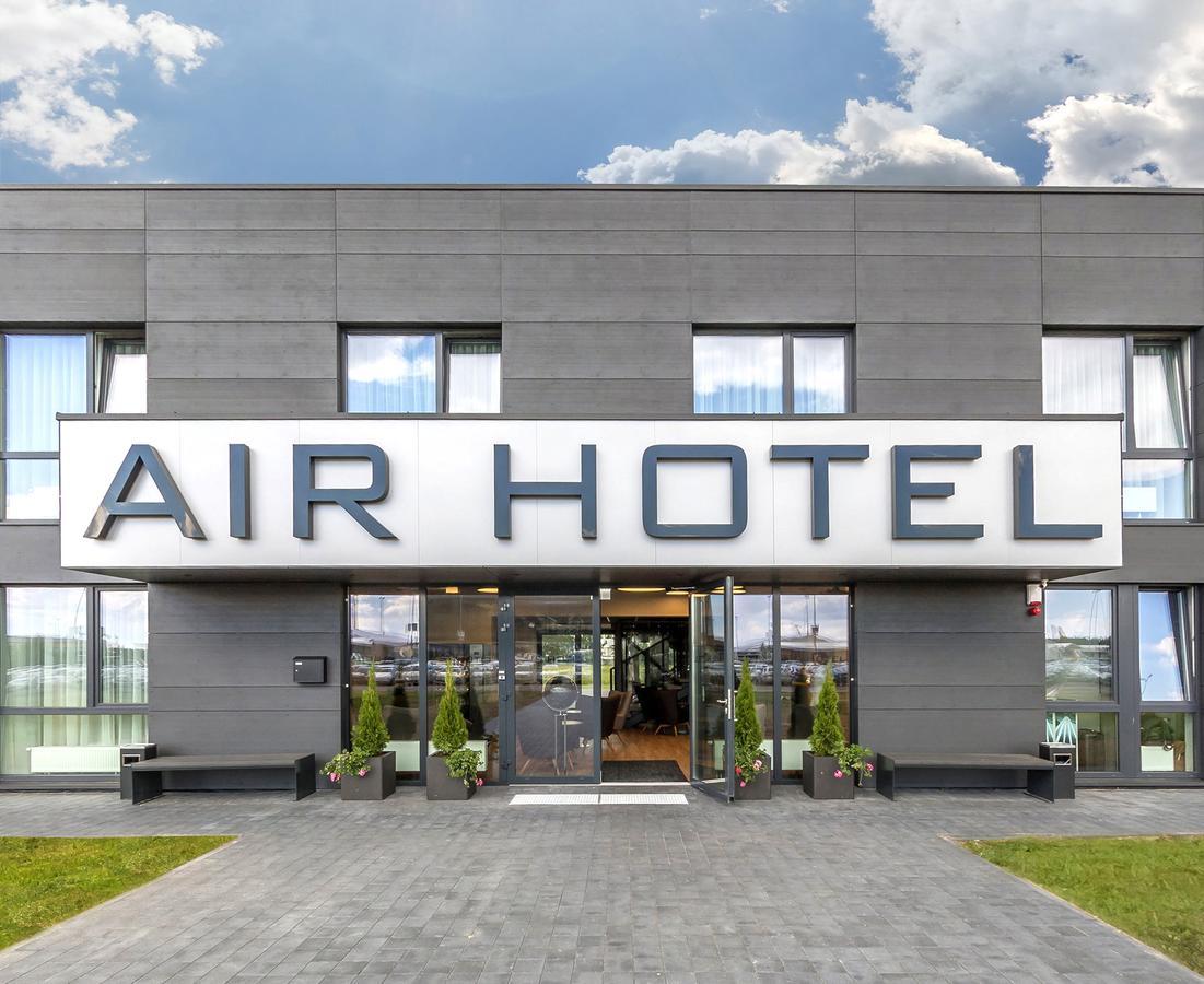 Air Hotel Karmelava Exterior photo